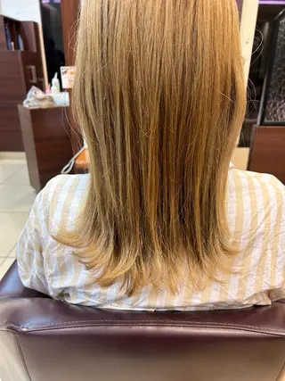 セミロング 三瓶 公子のヘアスタイル