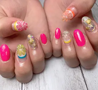 ネイル 菅野 愛花のネイルデザイン