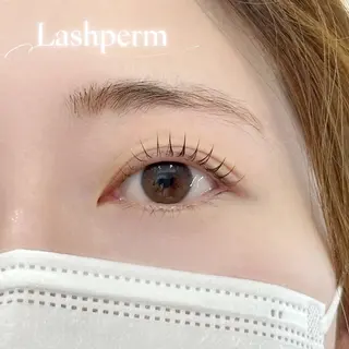 マツエク・マツパ Qoonel西岐阜店所属・坂井 ももの眉毛・アイブロウイメージ