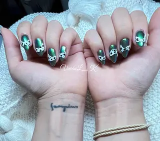 ミディアム 🍉Vivian🌴 LK🍉のネイルデザイン