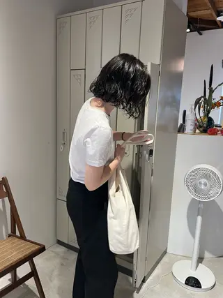 ミディアム パーマ io所属・io濱川 遥のヘアスタイル