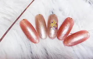 ネイル マジックミラー所属・マジック ミラーのネイルデザイン