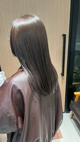 セミロング 鶴舞/透明感/リア ライズ/ いっとぅーのヘアスタイル