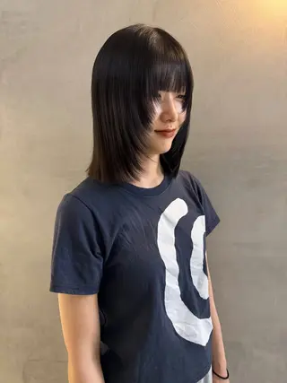 セミロング PELE アネックス梅田茶屋町店所属・PELE ハイトーン RIMUのヘアスタイル