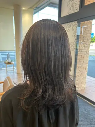 セミロング カラー 鬼童 友稀 ✨️艶カラー診断✨️のヘアスタイル