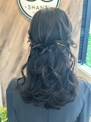 セミロング ヘアアレンジ SHANTi 飯塚 ヘアセット/髪質改善のヘアスタイル