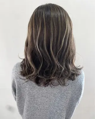 セミロング カラー フラム所属・WATANABE MISAKIのヘアスタイル