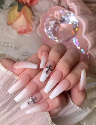 ネイル Lina nail所属・Lunaa 池袋のネイルデザイン