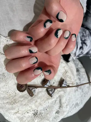 ショート m kaori𓃟のネイルデザイン