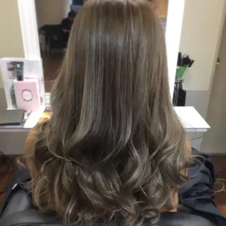 セミロング ロング カラー 成松 勇治のヘアスタイル