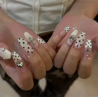 ネイル Lina nail所属・Luna 池袋のネイルデザイン