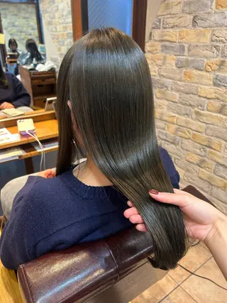 ロング 暖色カラー🍒🌷 hitomiのヘアスタイル