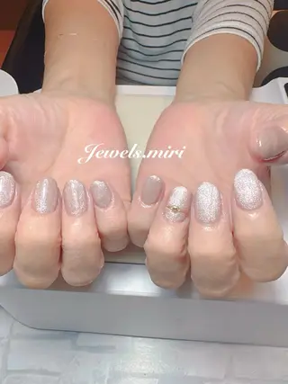 ネイル Jewels nail lily 白楽所属・ネイルサロン Jewels Mのネイルデザイン