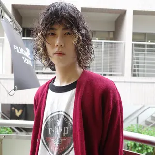 パーマ メンズ 🌈圧倒的デザイン力 内井省吾のヘアスタイル