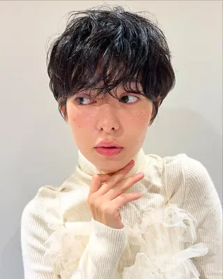 ショート パーマ 田村 汐織のヘアスタイル