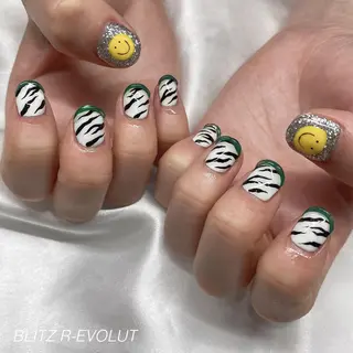 ネイル ☁️BLITZ 🎀笠原雪音🎀のネイルデザイン