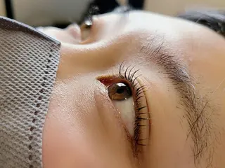 マツエク・マツパ 関口 友菜のヘアスタイル