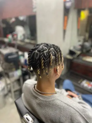 メンズ ヒロ銀座バーバーショップ新宿店所属・ITO TOMのヘアスタイル