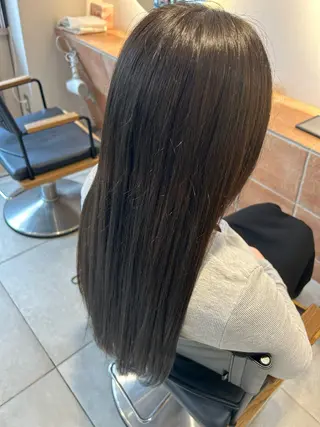 ロング 志賀 菜妃のヘアスタイル