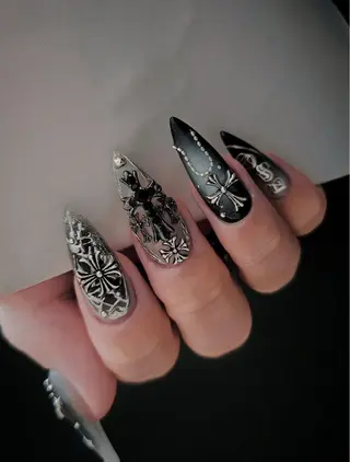 ネイル Lina nail所属・Luna 池袋のネイルデザイン