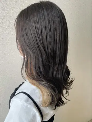 セミロング カラー 沢田 瞳のヘアスタイル