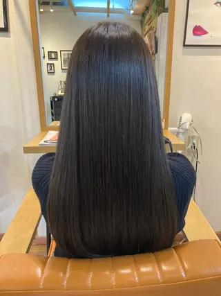 カラー glam ミサキのヘアスタイル