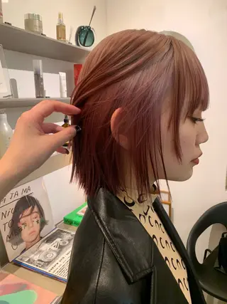 カラー hinata /ハイトーンのヘアスタイル