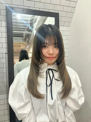 ロング 宮本 楓のヘアスタイル