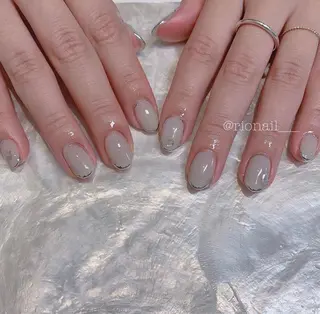 ネイル 𝘙𝘪𝘰𝘯𝘢 ...🕯🤍のネイルデザイン