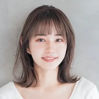 ミディアム カラー オカベ ショウマのヘアスタイル