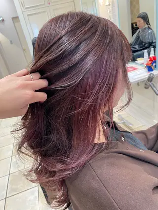 ロング カラー 吉澤 海咲のヘアスタイル