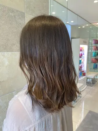 ロング 艶髪/透明感/ 三宅晴香のヘアスタイル