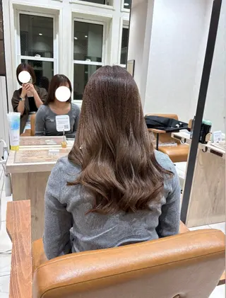 ミディアム カラー moe｜透明感カラー ×似合わせカットのヘアスタイル