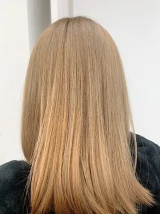 カラー ハイトーン /愛子のヘアスタイル