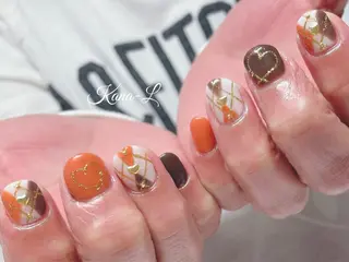 ネイル 芦辺 香奈のネイルデザイン