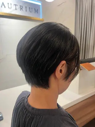 ショート 村中 逸紀のヘアスタイル