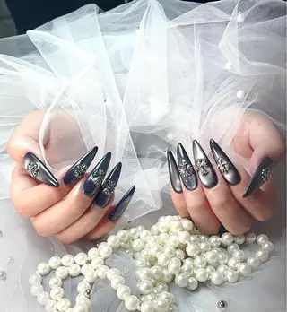 ネイル KiKO 🌻ひまわりサロンのネイルデザイン