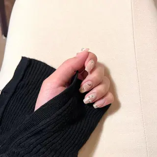 ミディアム each所属・𝐞𝐚𝐜𝐡 nanami🩰のネイルデザイン