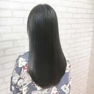 ロング ミヤザキ タクトのヘアスタイル