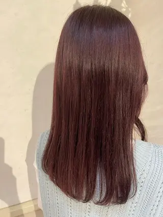 セミロング カラー 岡本 葵のヘアスタイル