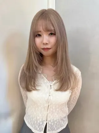 ミディアム カラー ヘアアレンジ 縮毛矯正ブリーチ/ ベージュmamiのヘアスタイル