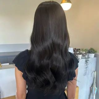 ロング カラー basho岡本 菜那のヘアスタイル