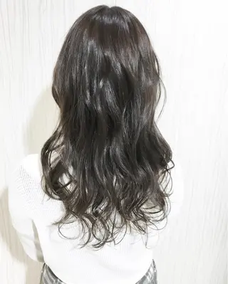 セミロング カラー パーマ ヘアアレンジ ✨艶髪✨透明感✨ 山内大樹のヘアスタイル