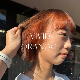 ショート カラー ハイトーン/暖色/ 眉/メイク/Rinaのヘアスタイル