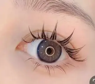 マツエク・マツパ YINGサロン所属・井本 真凜のマツエク・マツパデザイン