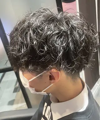 ショート パーマ メンズ 宮下 弦也のヘアスタイル