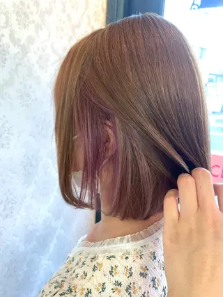 ショート カラー ヒヨシ ルナのヘアスタイル