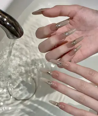 ネイル Oomiya 服部のネイルデザイン