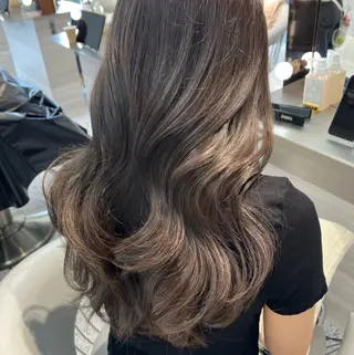 ロング 🎀透明感ブラウ ンshizuka🎀のヘアスタイル