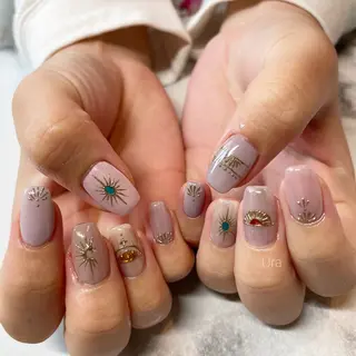 ネイル UrakoNail 《nail》のネイルデザイン